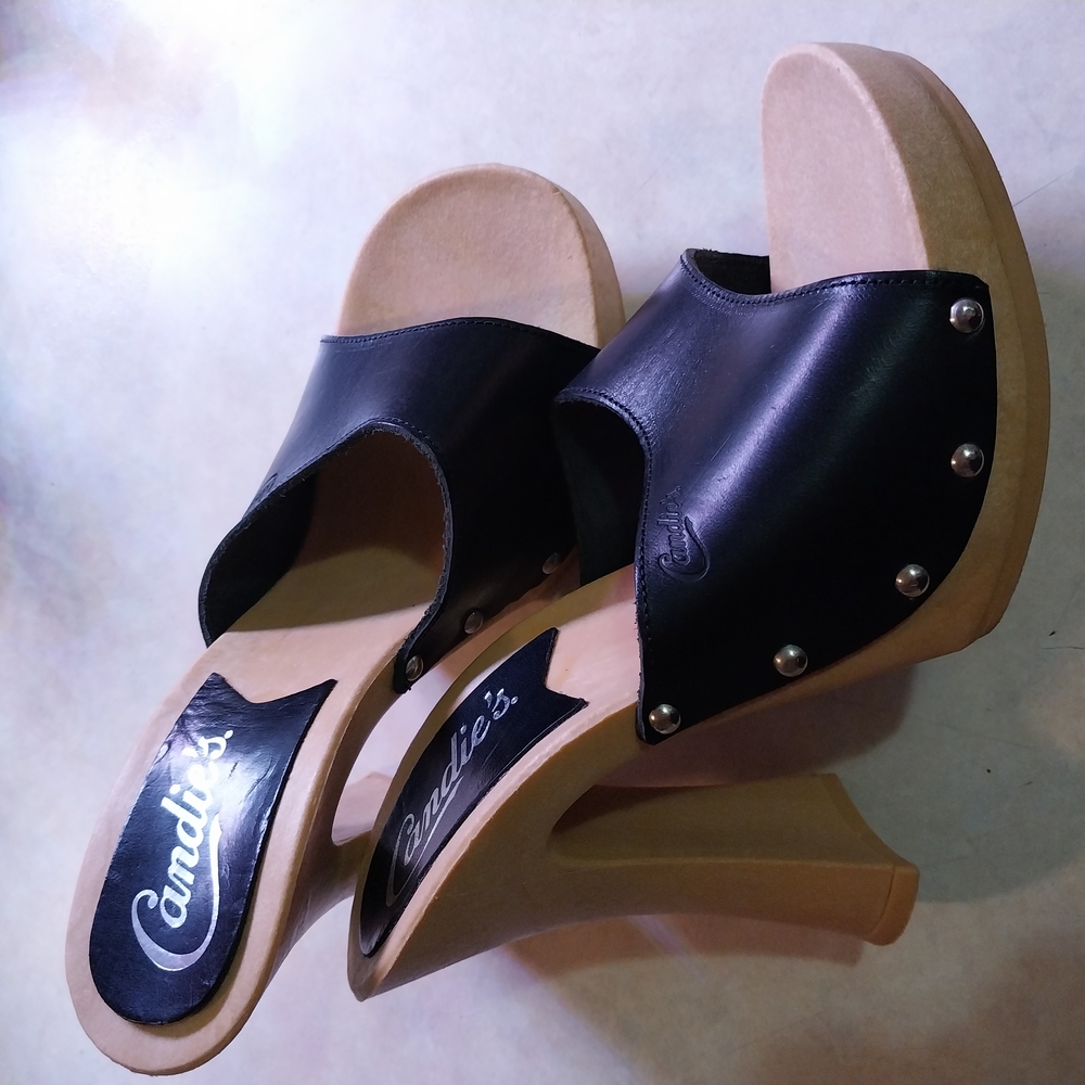 Candie's Black and Tan Mules with Sleek Design